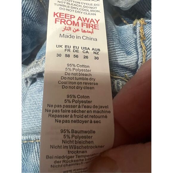 Pretty little things Womans Boyfriend Button Fly Jeans Sz 26W NWT - Picture 4 of 8